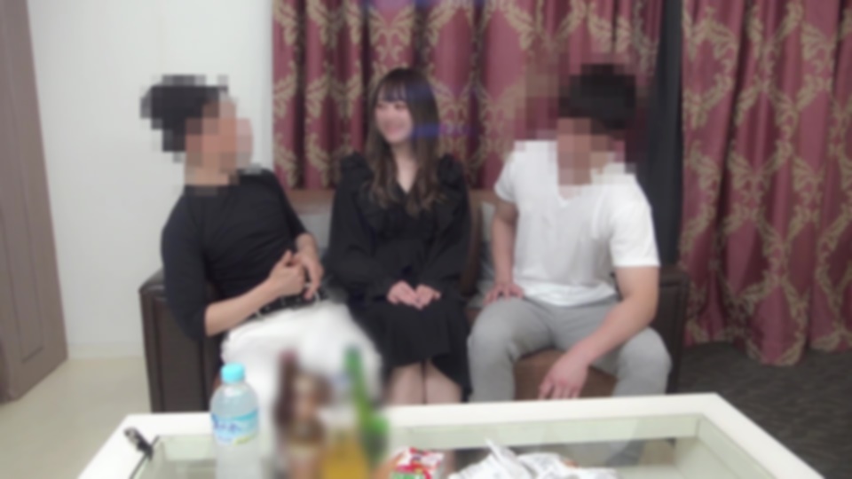 FC2-4440151 フラれて仕事に影響が出だした後輩のため、 お気に入りの色白スレンダー美女と3Pで-cd1